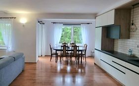 Apartament Riviera z widokiem na kanał Augustowski